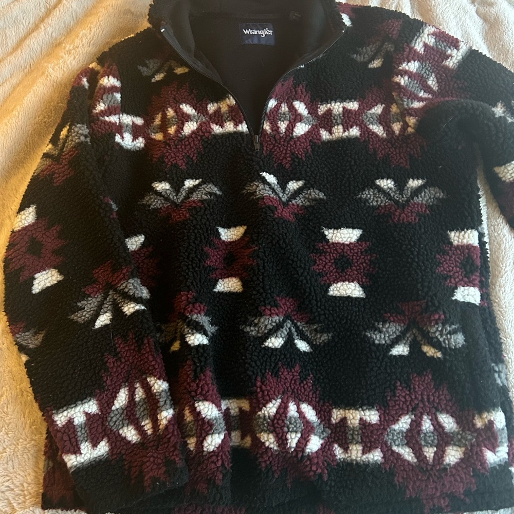 Wrangler Men's Black and Red Patterned Sweater